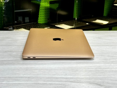 MacBook Air A2337 7